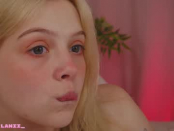 little_anitta webcam chaturbate model stream image
