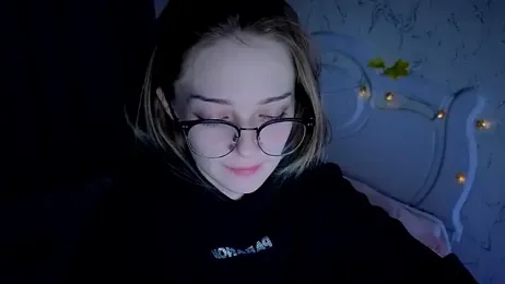 vialeta_baby webcam model stream image