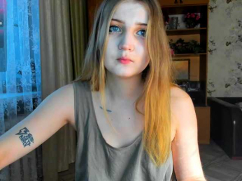 kikiiimorazzz webcam bongacams model stream image
