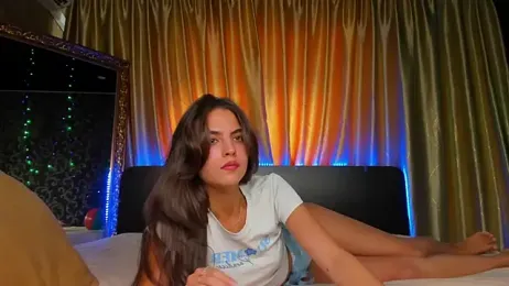 Milana_Crystal_ webcam model stream image