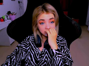 BabyNicole webcam bongacams model stream image