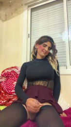 FemboyLuxe webcam model stream image