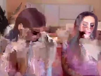 simplyjullia webcam model stream image