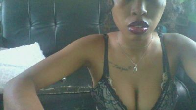 Gyalemasquee webcam cam4 model stream image