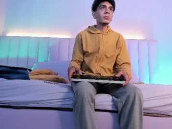 abrilandjulian webcam chaturbate model stream image