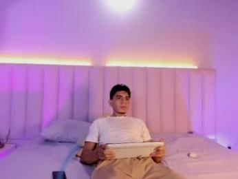 abrilandjulian webcam model stream image