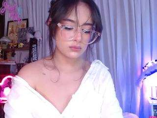 laralittle webcam model stream image