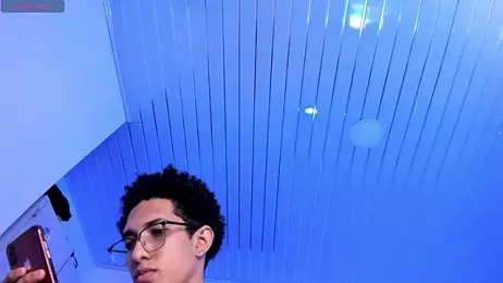 Cj_davis_ webcam model stream image