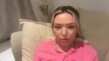 lolableux webcam model stream image