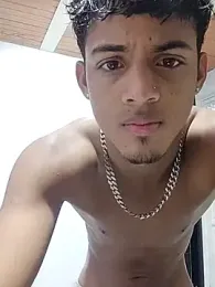 brandonw webcam model stream image