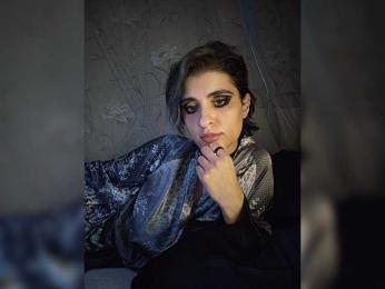 CyberSquirtCuckQueen webcam bongacams model stream image