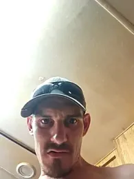 mike42088 webcam model stream image