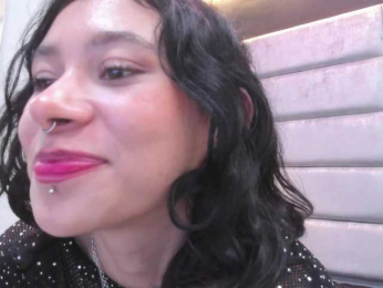 DakottaRay webcam model stream image