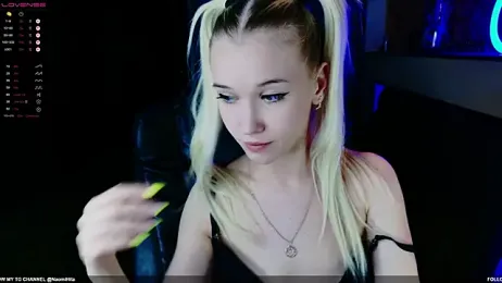 NaomiHita webcam model stream image
