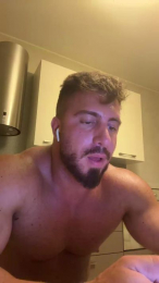 Bigwhitebull webcam model stream image