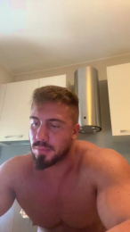 Bigwhitebull webcam model stream image