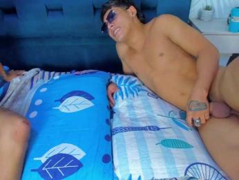 YoungsWild webcam model stream image