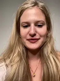 Busty-Ellie webcam model stream image