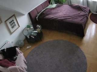 voyeurcam-julmodels-whitebed-4 webcam model stream image
