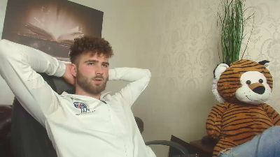 KyloEast webcam cam4 model stream image