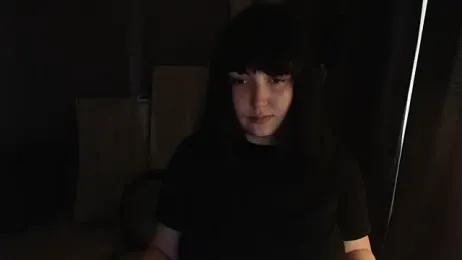 Lynylou webcam model stream image