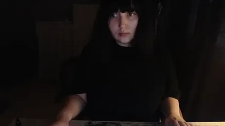 Lynylou webcam model stream image
