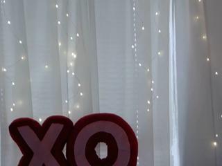 Little J webcam model stream image