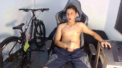 Bagels_ webcam model stream image