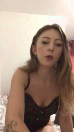 Emmaqueen75 webcam model stream image