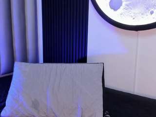 felicity-1 webcam model stream image