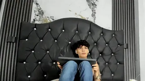 AxelWolfe webcam model stream image