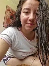 annyaparis webcam model stream image