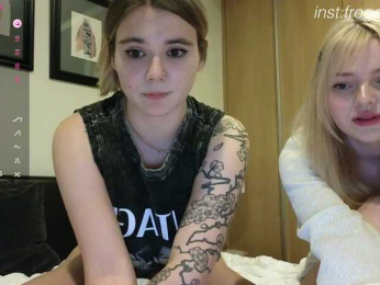 Alice-teaseee webcam model stream image