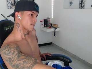 leonardprice1 webcam model stream image