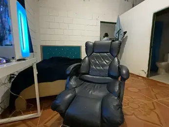 Max_TheHorseDick webcam model stream image