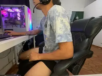 Max_TheHorseDick webcam model stream image