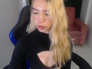 alina-lee-t webcam model stream image