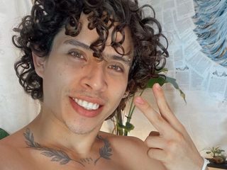 Alessandro Sante webcam flirt4free model stream image