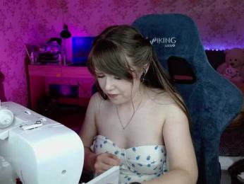 Luucy webcam model stream image