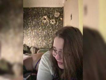 AlexisGrant webcam model stream image