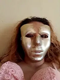 Themaskedgirl21 webcam model stream image