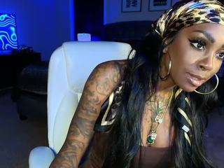 iamtattedqueen webcam model stream image
