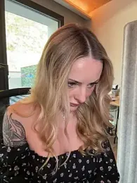 EmaSalis webcam model stream image