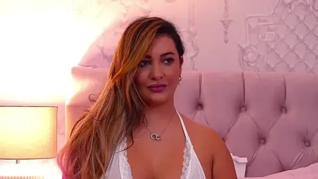 YaaraCollins webcam model stream image