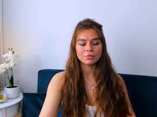 camilaflowers webcam model stream image