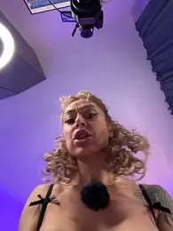 curlynatashaa webcam stripchat model stream image