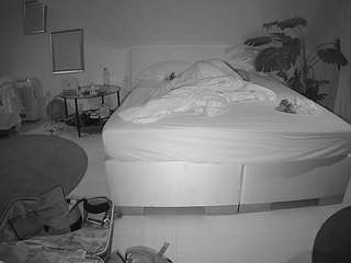 voyeurcam-julmodels-whitebed-6 webcam model stream image