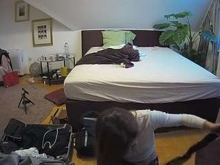 voyeurcam-julmodels-whitebed-6 webcam model stream image