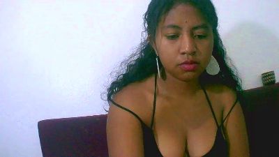 Moellah webcam model stream image