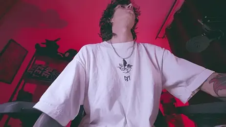 Olliver___y webcam model stream image